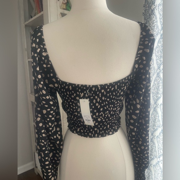 NWT Francesca’s Marti smocked ruched crop shirt S - Picture 6 of 7